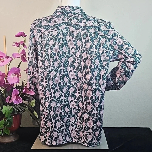 Ann Taylor Button Down Collared Floral Top Petite XL - Picture 3 of 6